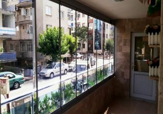 Cam Balkon