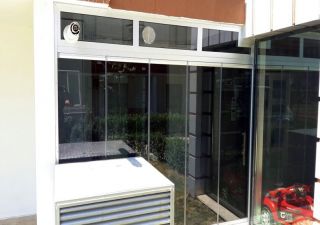 Cam Balkon