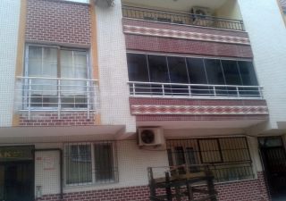 Cam Balkon